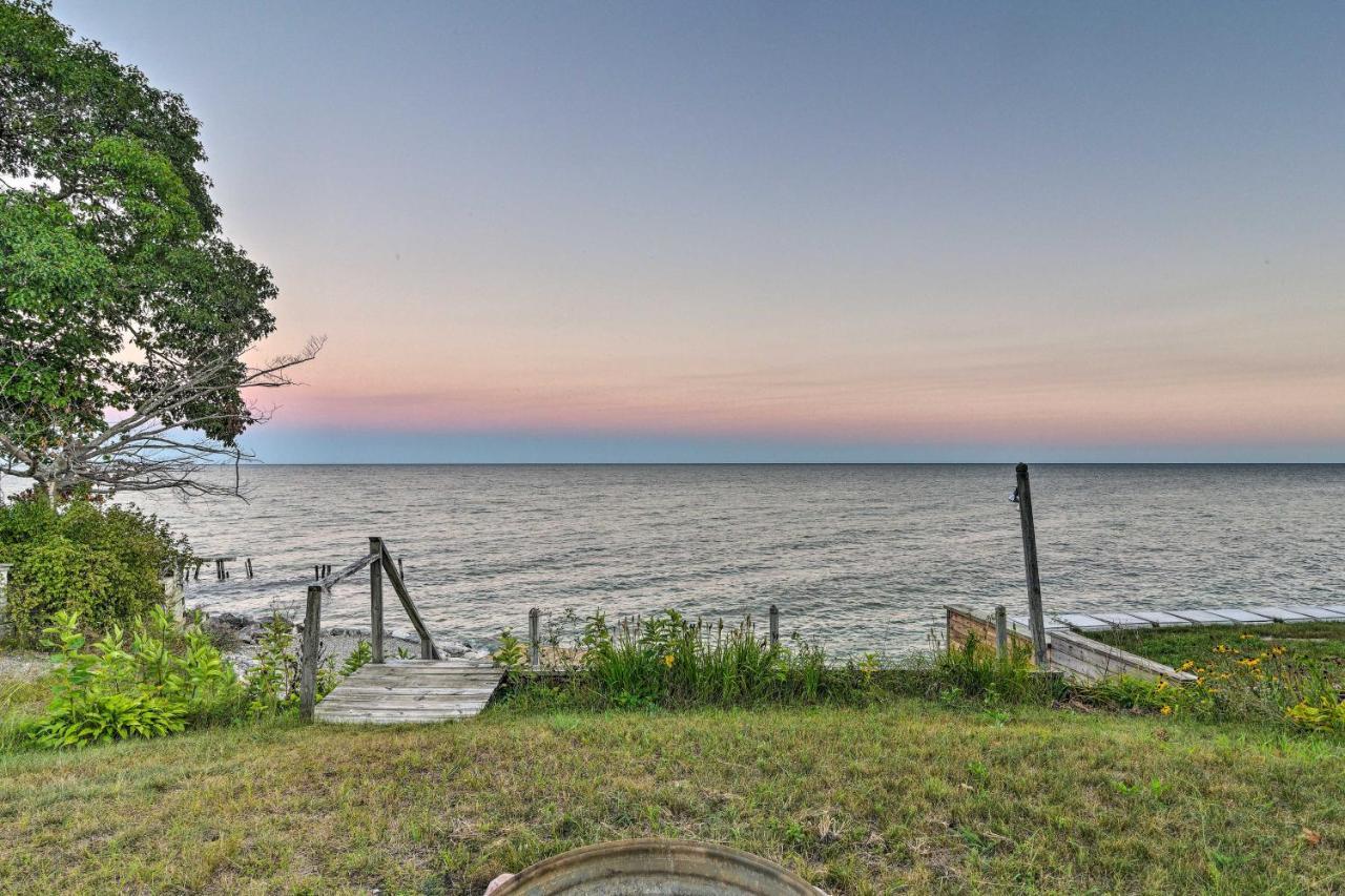East Tawas Cabin With Lake Huron Access And Views 외부 사진