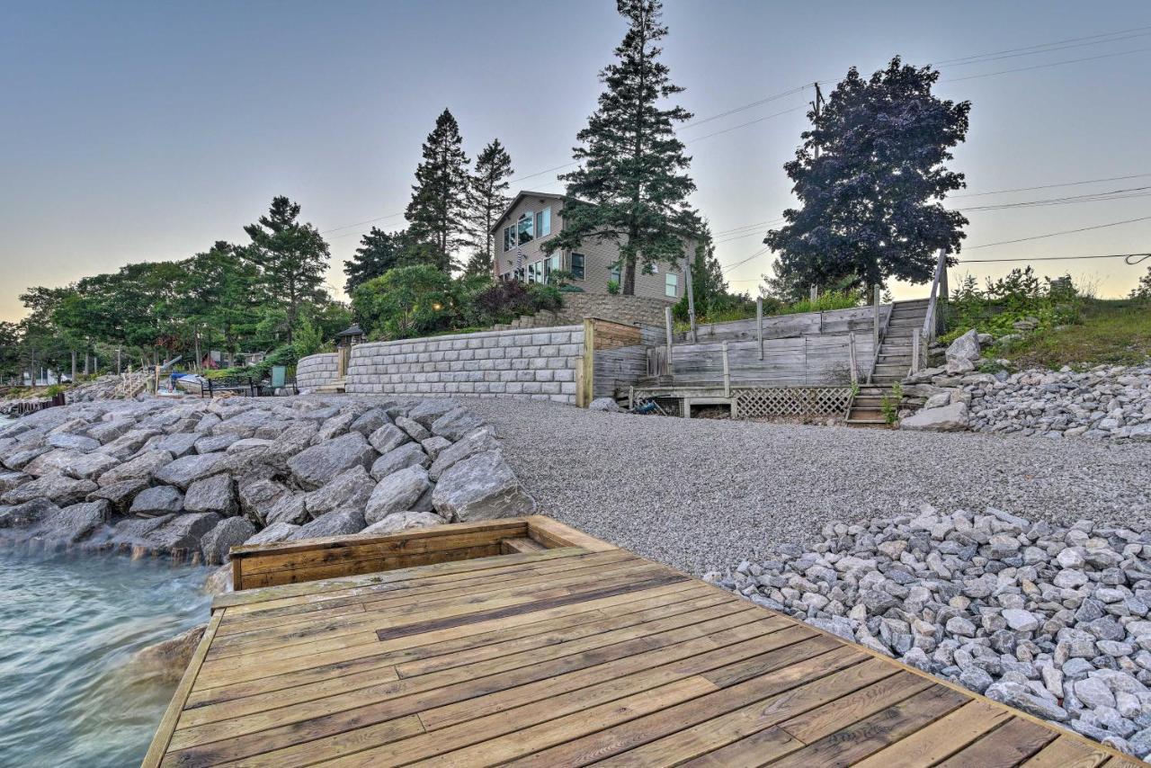 East Tawas Cabin With Lake Huron Access And Views 외부 사진